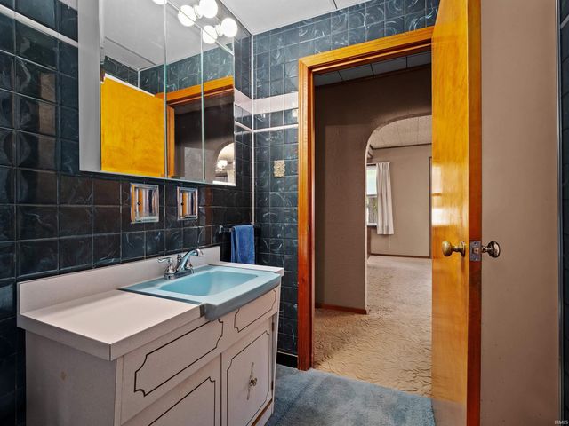 910 S Ijams Street, Garrett, IN 46738