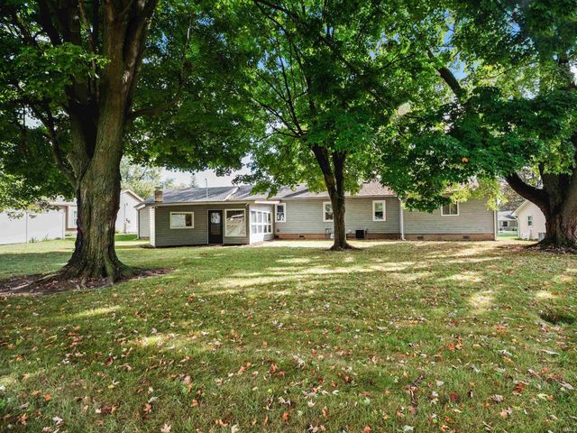 910 S Ijams Street, Garrett, IN 46738
