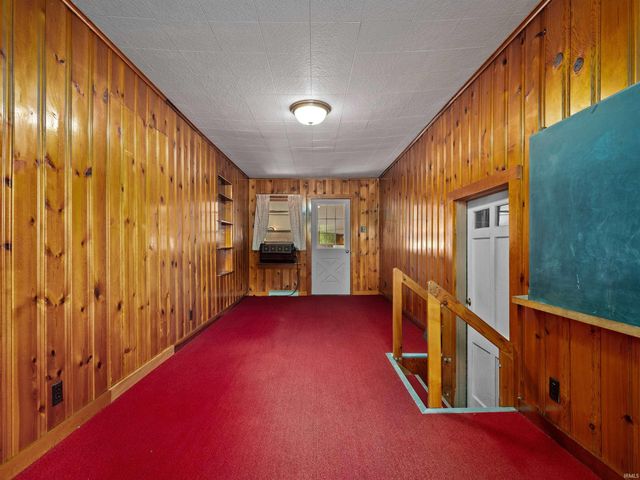 910 S Ijams Street, Garrett, IN 46738