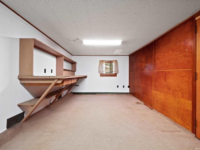 910 S Ijams Street, Garrett, IN 46738