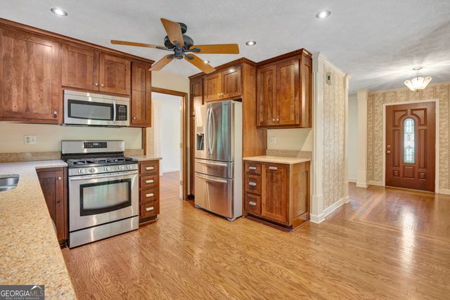 2416 Fieldstone Drive SE, Conyers, GA 30013
