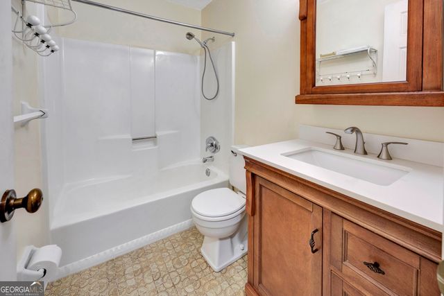 2416 Fieldstone Drive SE, Conyers, GA 30013