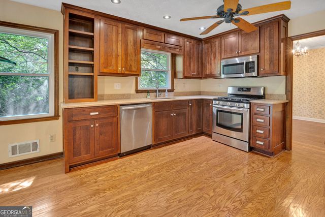 2416 Fieldstone Drive SE, Conyers, GA 30013