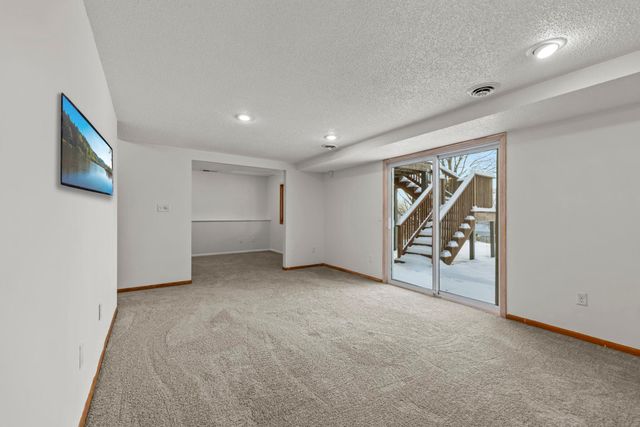 13912 Xerxes Avenue S, Burnsville, MN 55337