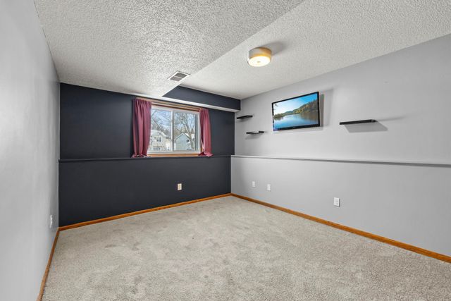 13912 Xerxes Avenue S, Burnsville, MN 55337