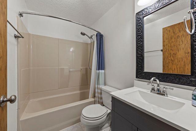 13912 Xerxes Avenue S, Burnsville, MN 55337