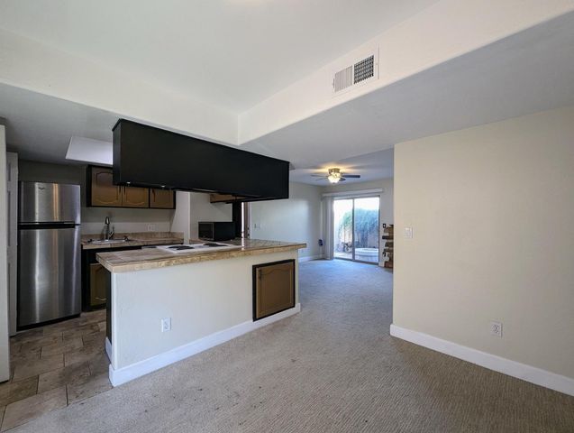 720 E Alice Avenue Unit 102, Phoenix, AZ 85020