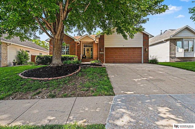 15024 Spaulding Street, Omaha, NE 68116