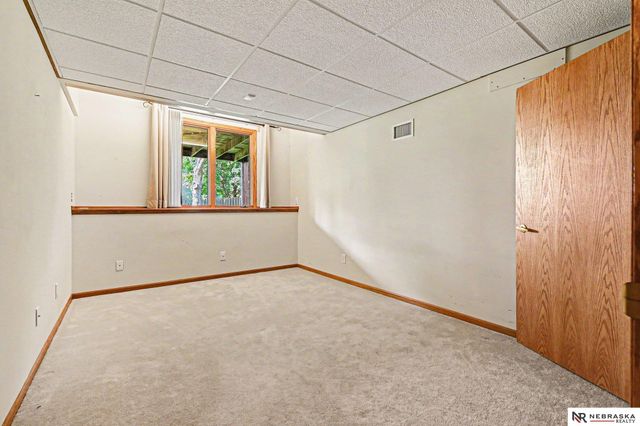15024 Spaulding Street, Omaha, NE 68116
