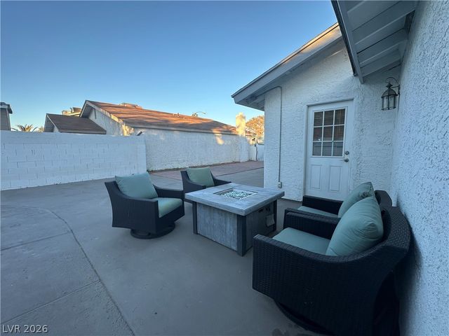 3955 Redwood Street, Las Vegas, NV 89103