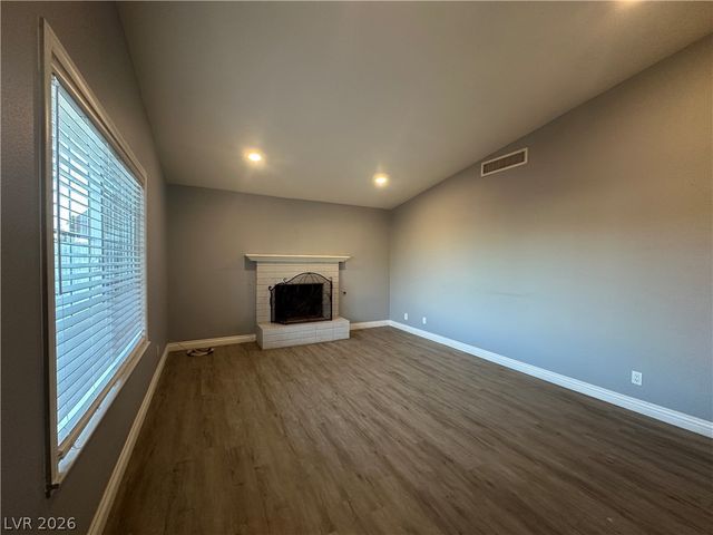 3955 Redwood Street, Las Vegas, NV 89103