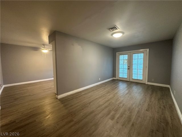 3955 Redwood Street, Las Vegas, NV 89103