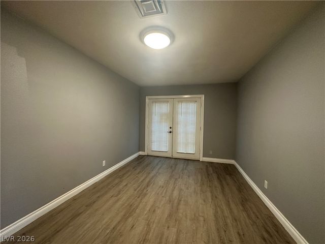 3955 Redwood Street, Las Vegas, NV 89103