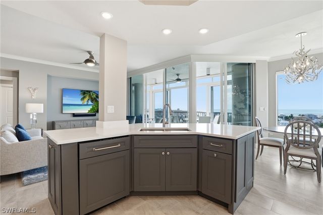 4192 BAY BEACH LN 893, Fort Myers Beach, FL 33931