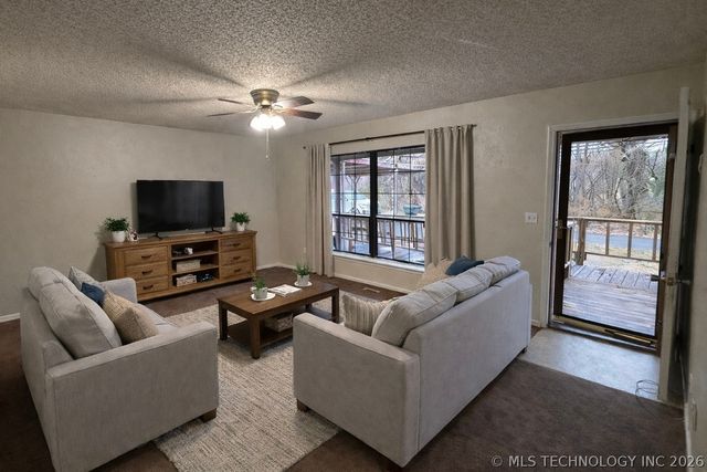 205 W Ragan Street, Henryetta, OK 74437