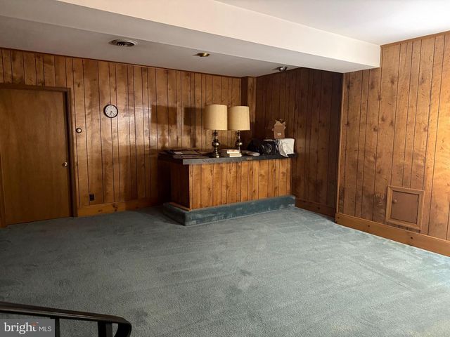 146 VILLAGE DR, Boyertown, PA 19512