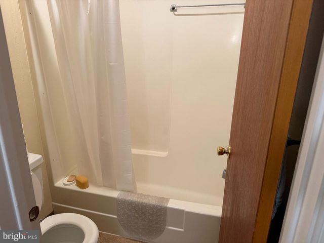 146 VILLAGE DR, Boyertown, PA 19512
