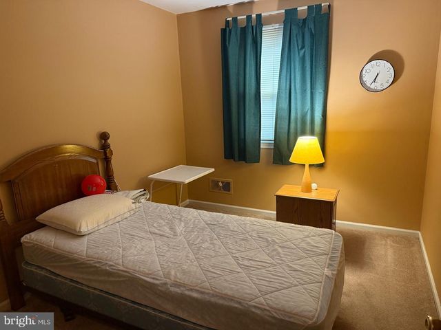 146 VILLAGE DR, Boyertown, PA 19512