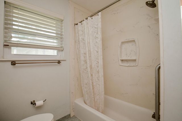4611 Chantilly Circle, Houston, TX 77018