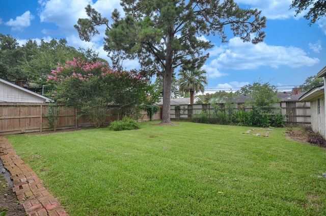 4611 Chantilly Circle, Houston, TX 77018