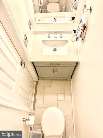 6 TIBURON CT, Annapolis, MD 21403
