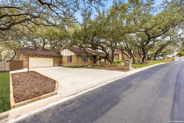 15807 Wilderness Pkwy, San Antonio, TX 78232