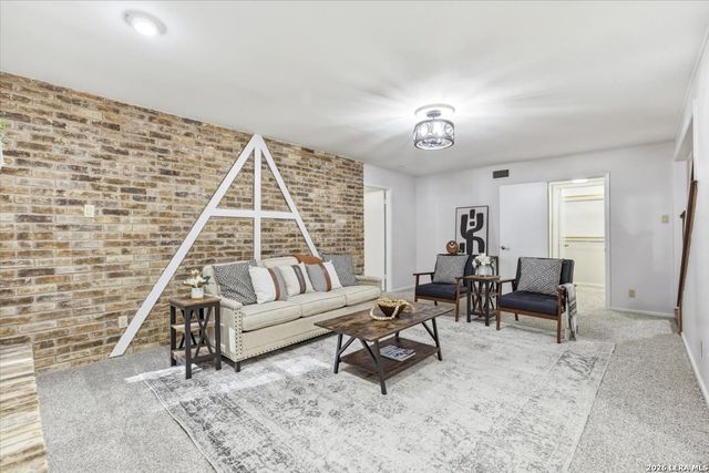 15807 Wilderness Pkwy, San Antonio, TX 78232