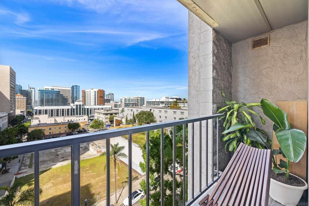 Image 2 of property listing at 1333 8th Ave 705, San Diego, CA 92101