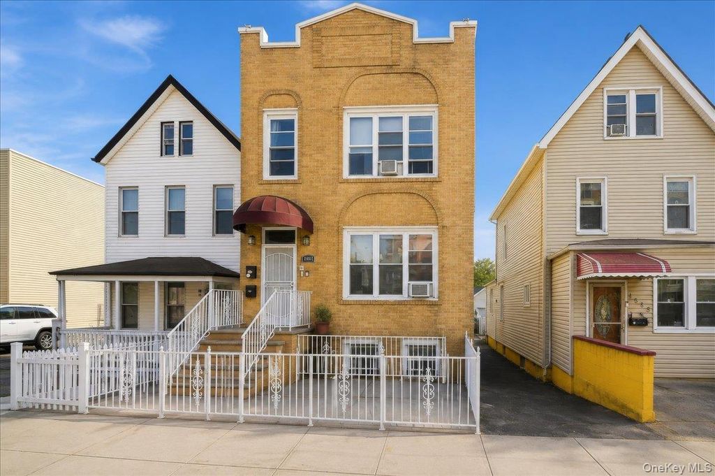 1581 Hollywood Avenue, Bronx, NY 10461 — exterior