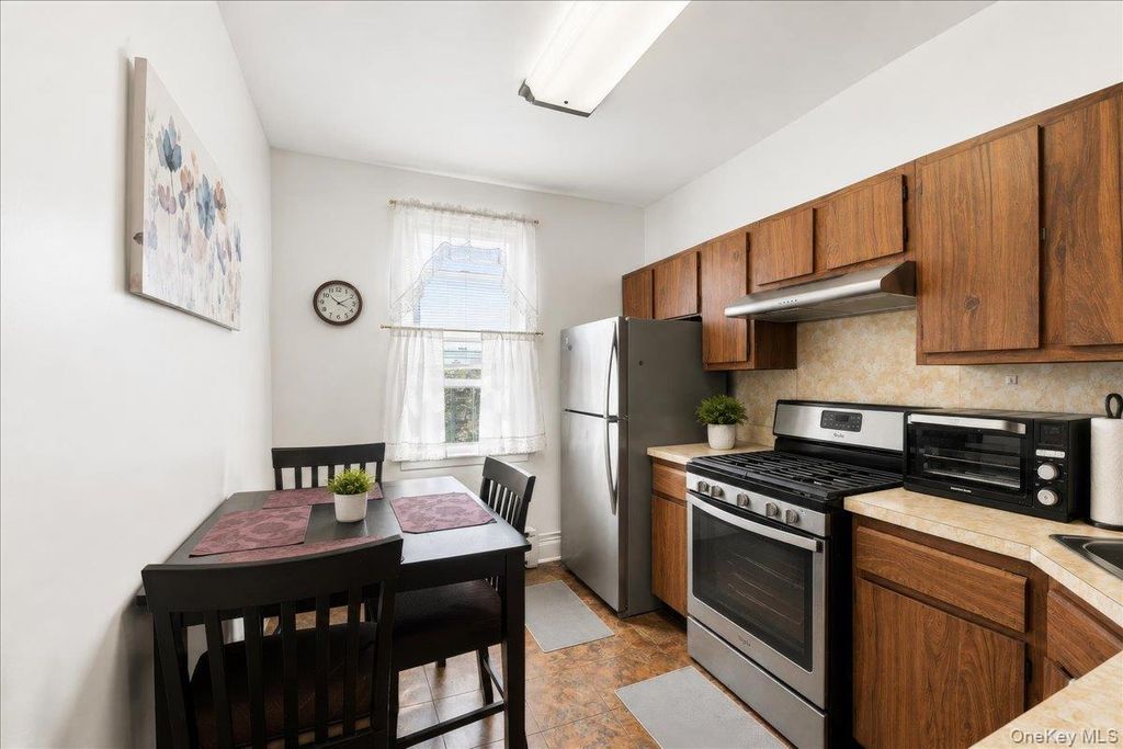 1581 Hollywood Avenue, Bronx, NY 10461 — photo 4