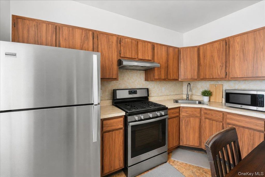 1581 Hollywood Avenue, Bronx, NY 10461 — photo 5