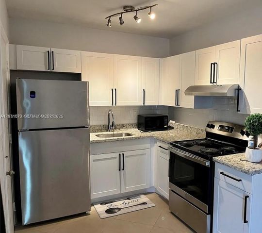 1824 Monroe Street 8, Hollywood, FL 33020