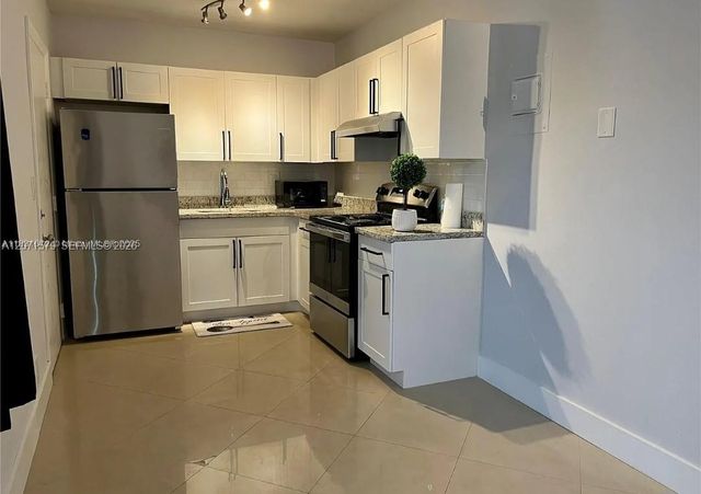 1824 Monroe Street 8, Hollywood, FL 33020