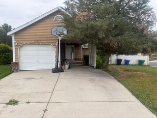 1384 W COUNTRYWOOD LN, West Jordan, UT 84088