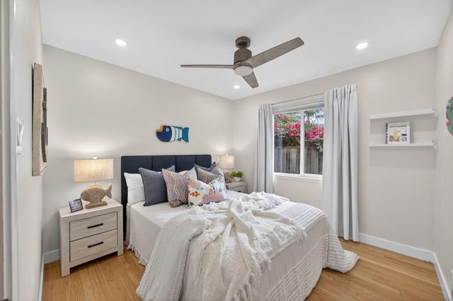 866 Stonehurst Way, Campbell, CA 95008