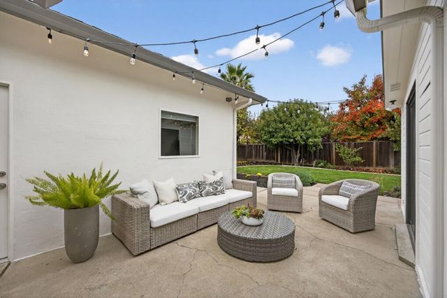 866 Stonehurst Way, Campbell, CA 95008