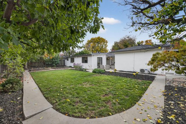 866 Stonehurst Way, Campbell, CA 95008