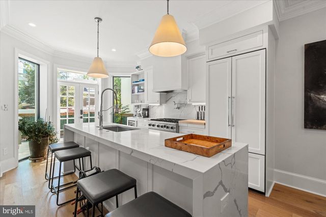 2610 GARFIELD ST NW, Washington, DC 20008