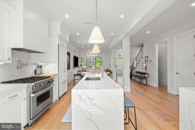 2610 GARFIELD ST NW, Washington, DC 20008