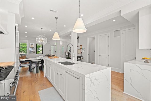 2610 GARFIELD ST NW, Washington, DC 20008