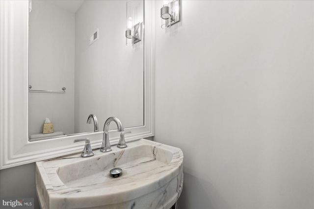 2610 GARFIELD ST NW, Washington, DC 20008