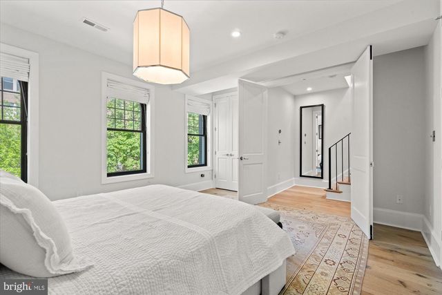 2610 GARFIELD ST NW, Washington, DC 20008