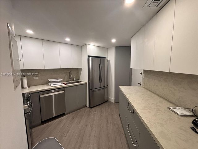 905 Brickell Bay Drive 1124, Miami, FL 33131