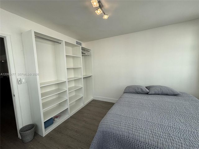 905 Brickell Bay Drive 1124, Miami, FL 33131