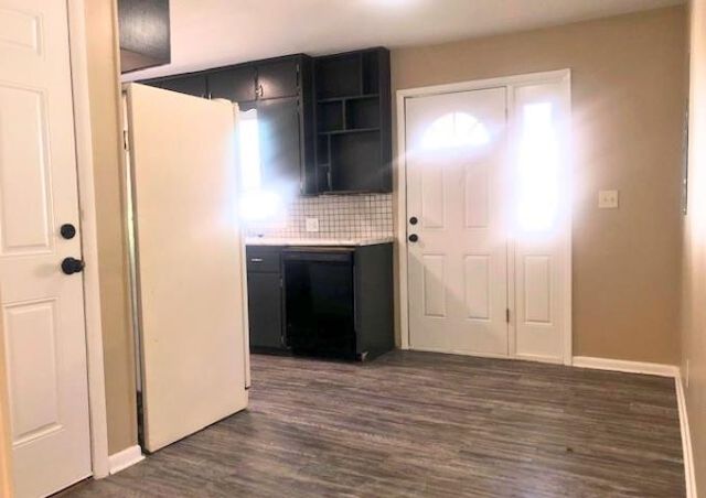 2427 W Greenfield St, Wichita, KS 67217