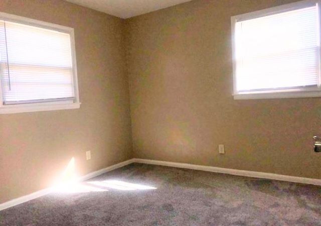 2427 W Greenfield St, Wichita, KS 67217