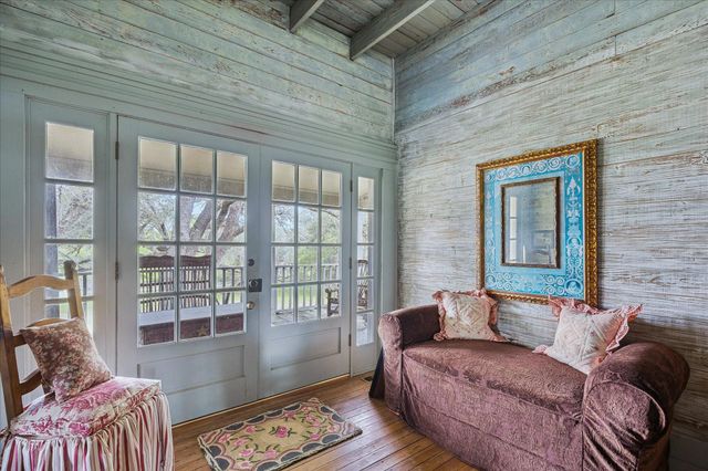 207 Bauer Rummel Road, Round Top, TX 78954