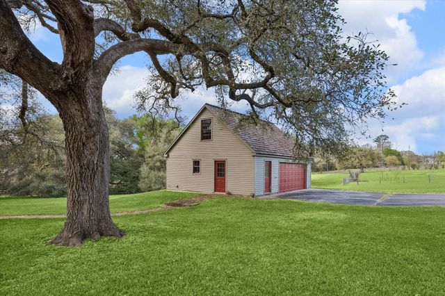 207 Bauer Rummel Road, Round Top, TX 78954