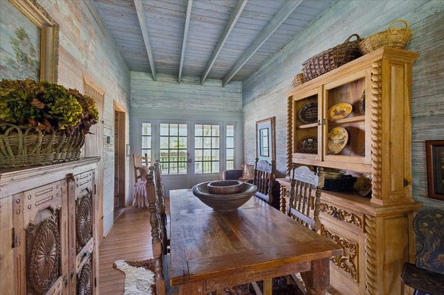 207 Bauer Rummel Road, Round Top, TX 78954