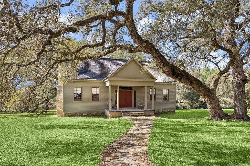 207 Bauer Rummel Road, Round Top, TX 78954